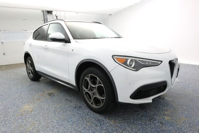 2022 Alfa Romeo Stelvio Ti AWD - 22938583 - 1