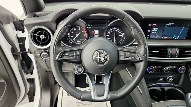 2022 Alfa Romeo Stelvio Ti AWD - 22945617 - 13