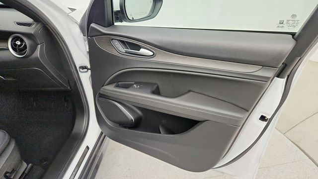 2022 Alfa Romeo Stelvio Ti AWD - 22945617 - 27