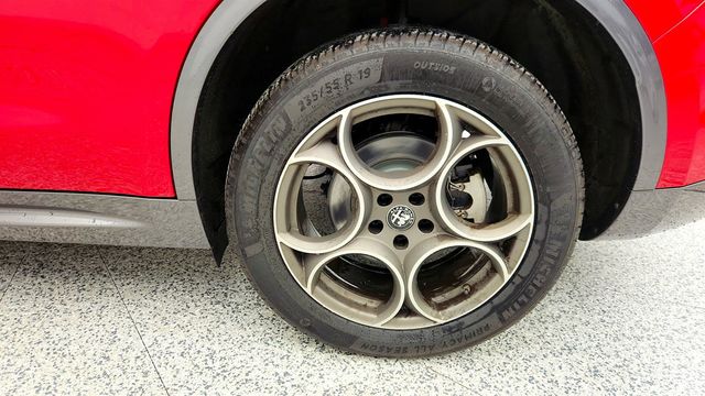 2022 Alfa Romeo Stelvio Ti AWD - 22974855 - 8