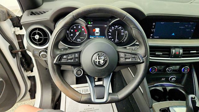 2022 Alfa Romeo Stelvio Ti AWD - 23036208 - 13