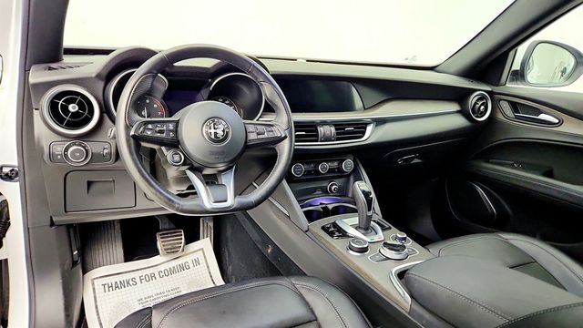 2022 Alfa Romeo Stelvio Ti AWD w/ Active Assist Plus Pkg & Vesuvio-Gray Appearance Kit - 23029958 - 12