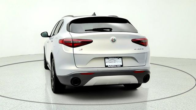 2022 Alfa Romeo Stelvio Ti AWD w/ Gloss Red Calipers & Chocolate Seats - 23030662 - 5
