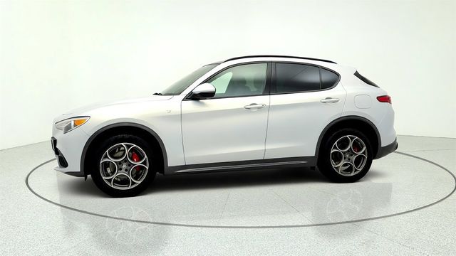 2022 Alfa Romeo Stelvio Ti AWD w/ Gloss Red Calipers & Chocolate Seats - 23030662 - 7