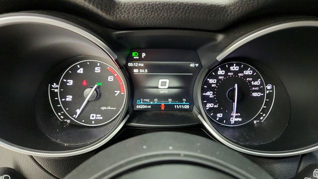 2022 Alfa Romeo Stelvio Ti AWD with Gloss-Red Calipers - 22944963 - 12