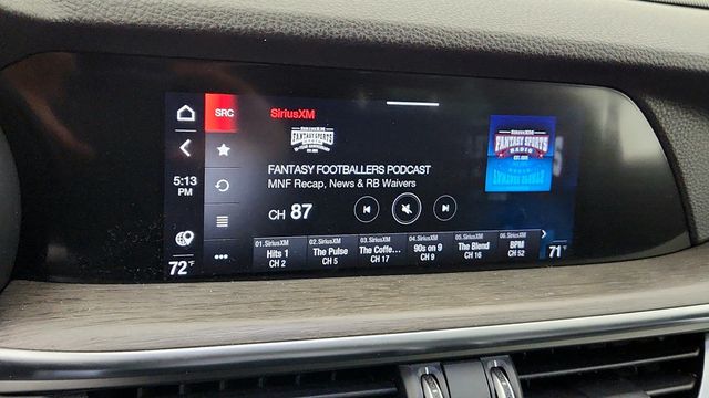 2022 Alfa Romeo Stelvio Ti AWD with Gloss-Red Calipers - 22944963 - 16