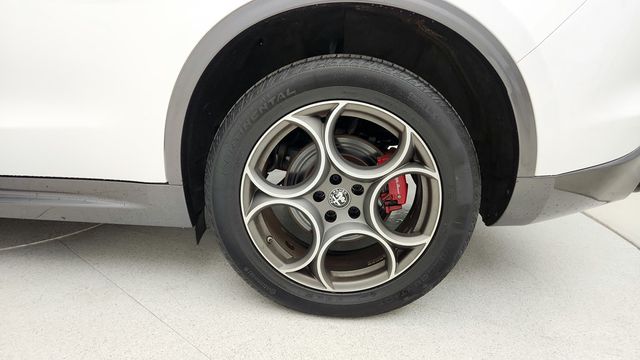2022 Alfa Romeo Stelvio Ti AWD with Gloss-Red Calipers - 22945617 - 8