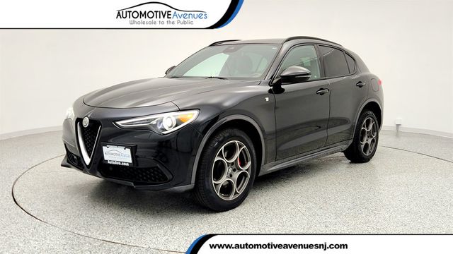 2022 Alfa Romeo Stelvio Ti AWD with Premium Interior & Sound Package - 22972360 - 0