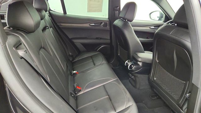 2022 Alfa Romeo Stelvio Ti AWD with Premium Interior & Sound Package - 22972360 - 23