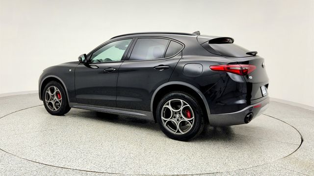 2022 Alfa Romeo Stelvio Ti AWD with Premium Interior & Sound Package - 22972360 - 6