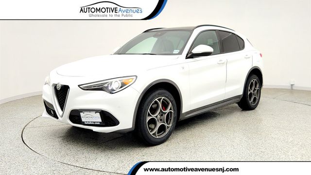 2022 Alfa Romeo Stelvio Ti AWD w/ Premium Interior & Sound Pkg + Red Calipers - 23036208 - 0