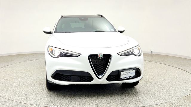 2022 Alfa Romeo Stelvio Ti AWD w/ Premium Interior & Sound Pkg + Red Calipers - 23036208 - 1