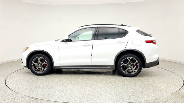 2022 Alfa Romeo Stelvio Ti AWD w/ Premium Interior & Sound Pkg + Red Calipers - 23036208 - 7