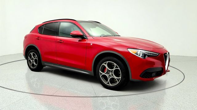 2022 Alfa Romeo Stelvio Ti AWD w/ Premum Int & Sound Pkg and Active Assist+ Pkg - 23030982 - 2