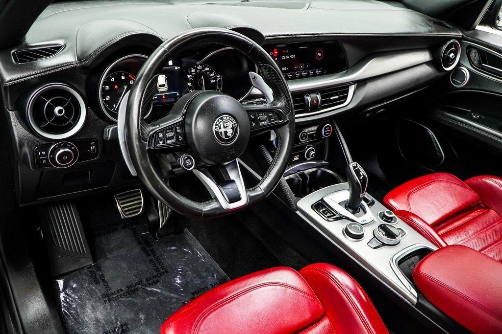 2022 Alfa Romeo Stelvio Ti Sport photo 15