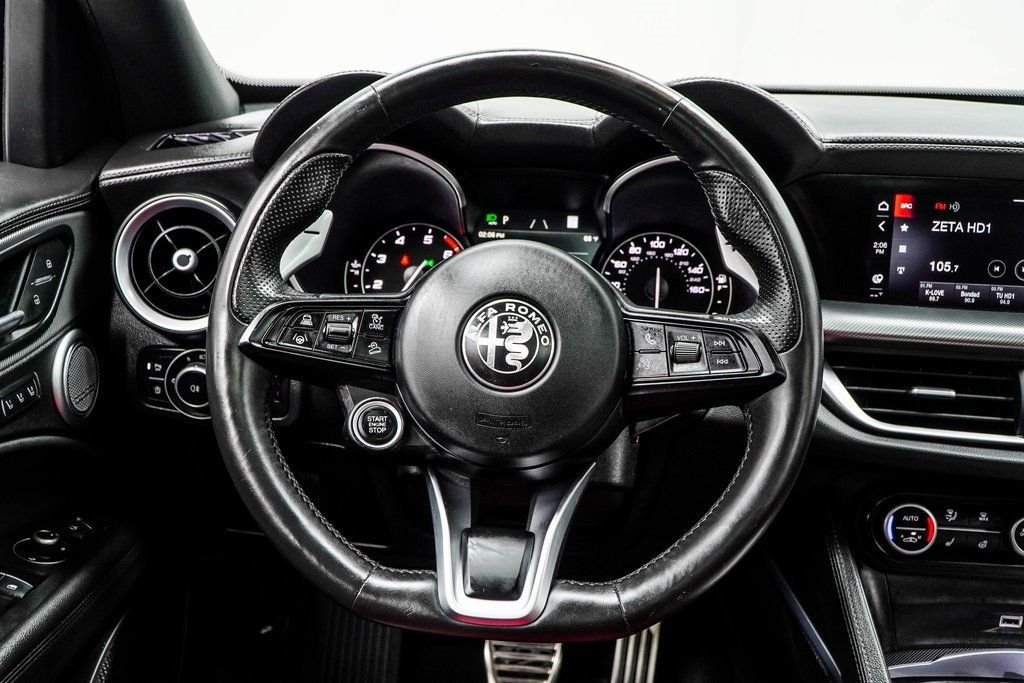 2022 Alfa Romeo Stelvio Ti Sport photo 18
