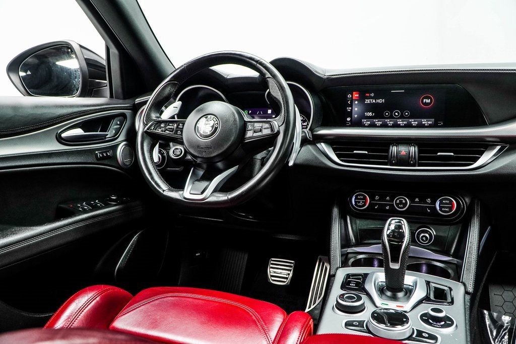 2022 Alfa Romeo Stelvio Ti Sport photo 19