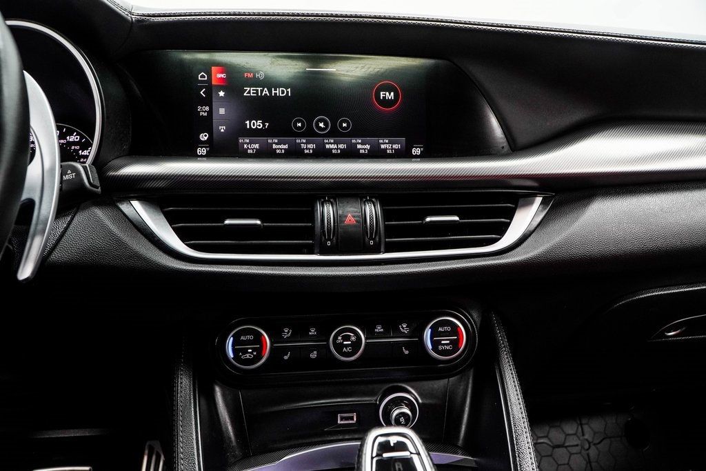 2022 Alfa Romeo Stelvio Ti Sport photo 22