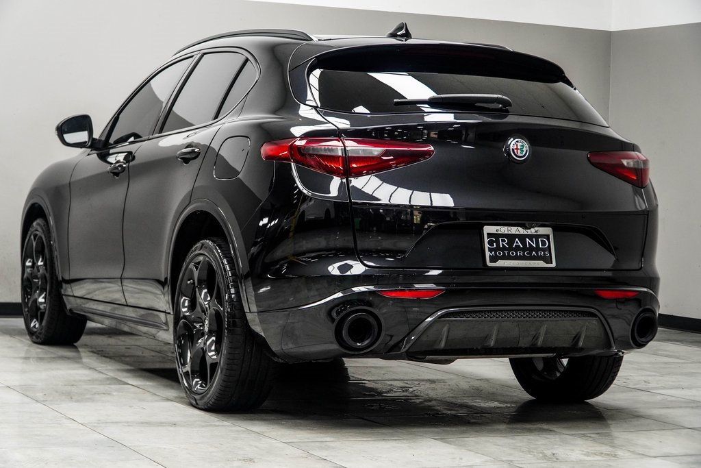 2022 Alfa Romeo Stelvio Ti Sport photo 10