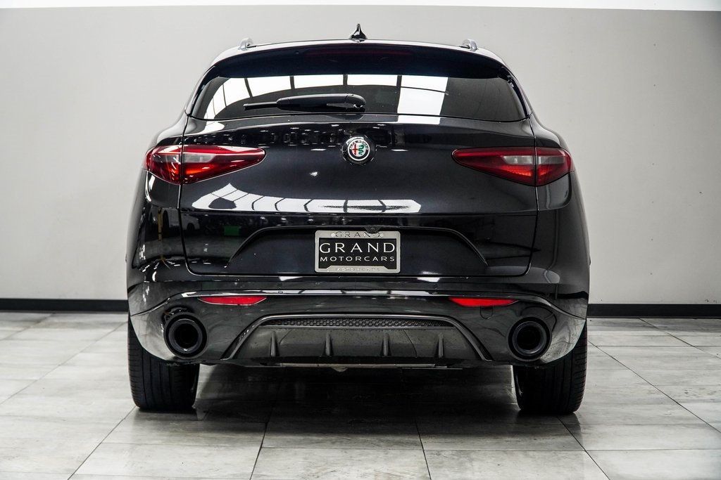 2022 Alfa Romeo Stelvio Ti Sport photo 11