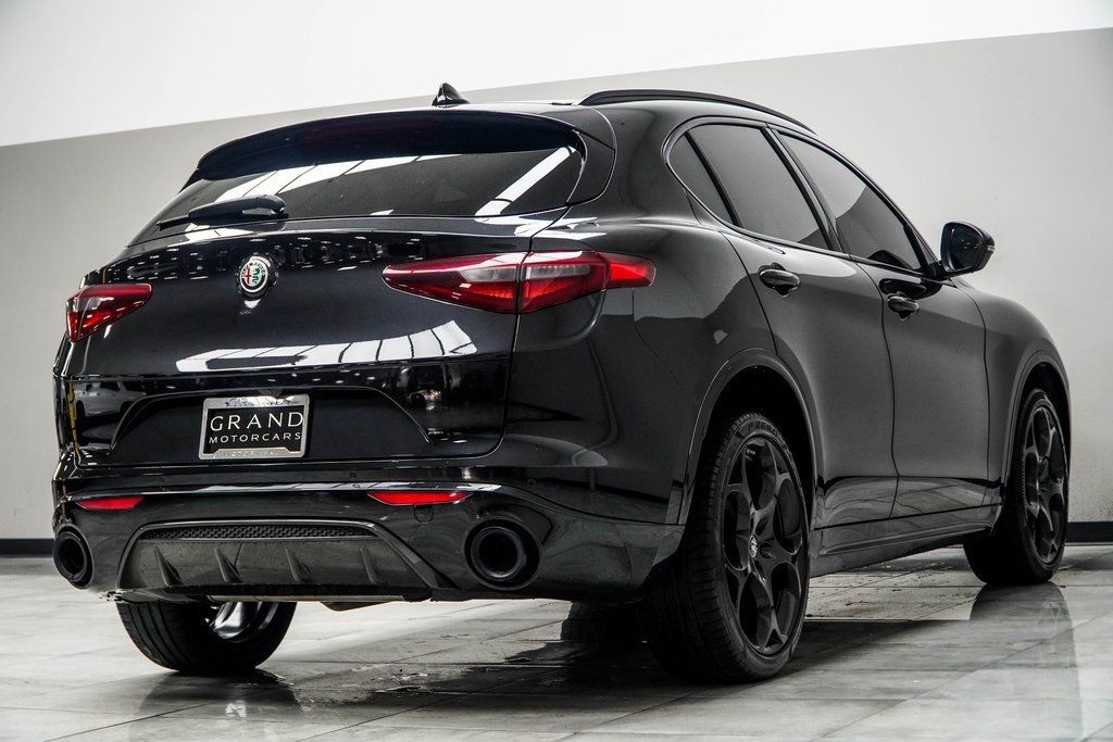 2022 Alfa Romeo Stelvio Ti Sport photo 12