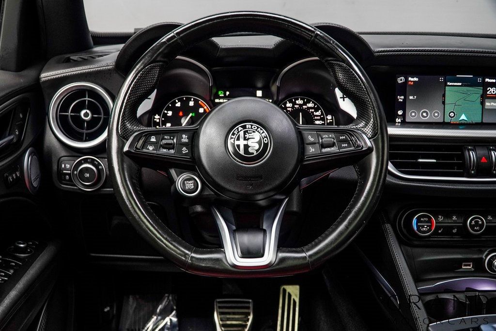 2022 Alfa Romeo Stelvio Ti Sport photo 15