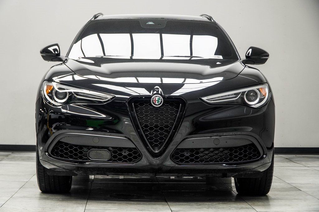 2022 Alfa Romeo Stelvio Ti Sport photo 7