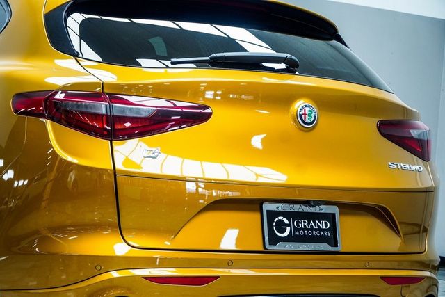 2022 Alfa Romeo Stelvio Veloce - 22978972 - 13