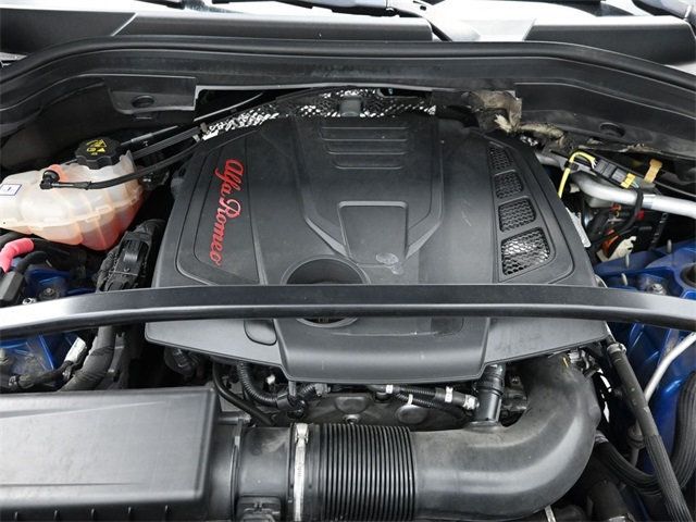 2022 Alfa Romeo Stelvio Ti Sport photo 16