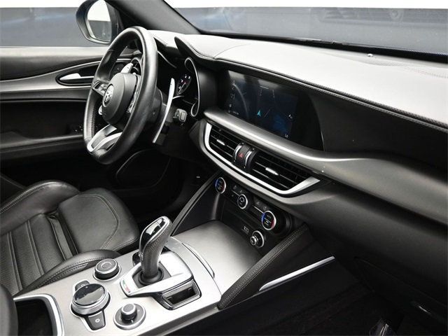 2022 Alfa Romeo Stelvio Ti Sport photo 24