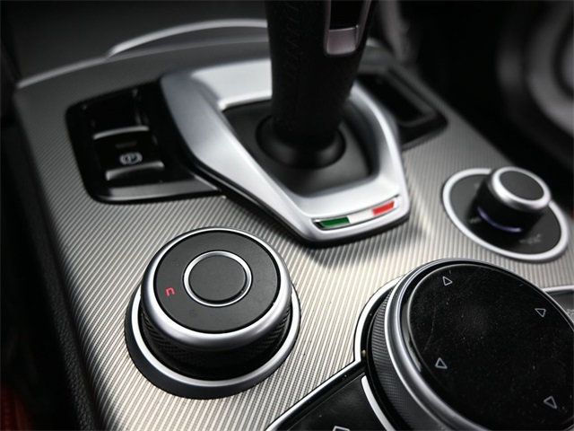 2022 Alfa Romeo Stelvio Veloce - 22868730 - 13