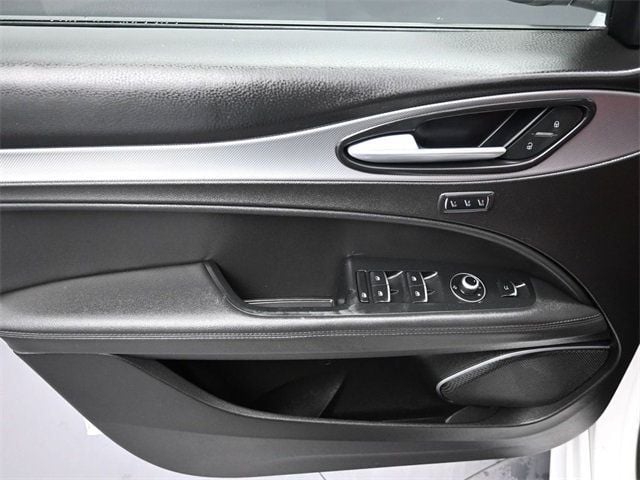 2022 Alfa Romeo Stelvio Veloce - 22868730 - 4