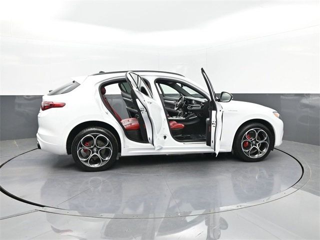 2022 Alfa Romeo Stelvio Veloce - 22868730 - 59