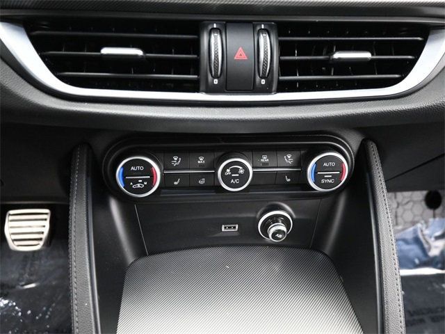 2022 Alfa Romeo Stelvio Veloce - 22971138 - 10