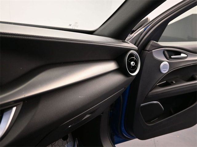 2022 Alfa Romeo Stelvio Veloce - 22971138 - 12