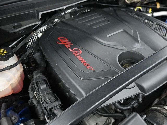 2022 Alfa Romeo Stelvio Veloce - 22971138 - 17