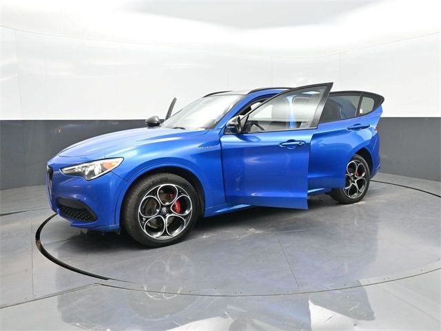 2022 Alfa Romeo Stelvio Veloce - 22971138 - 38