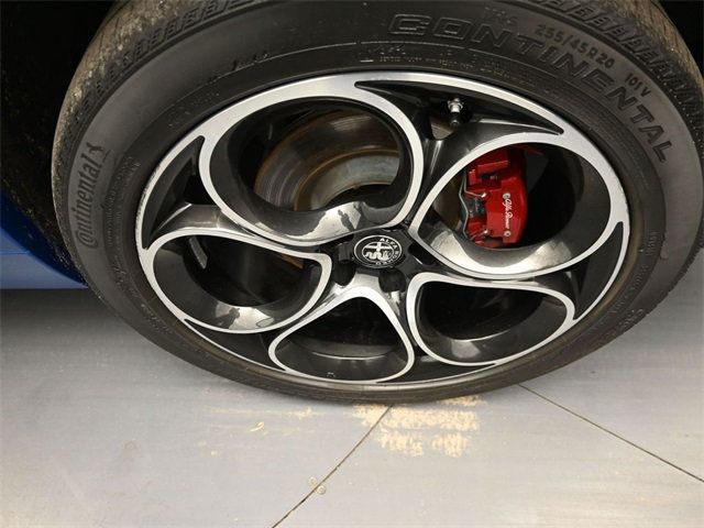 2022 Alfa Romeo Stelvio Veloce - 22971138 - 7