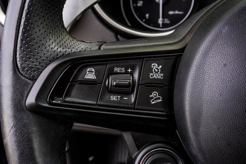 2022 Alfa Romeo Stelvio Ti Sport photo 13