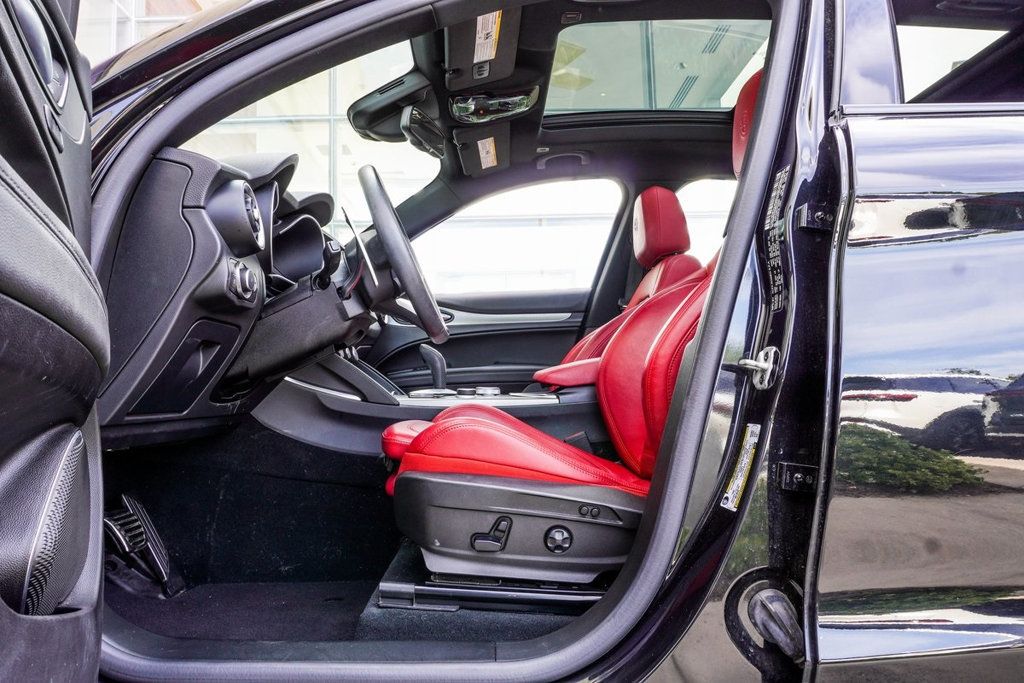 2022 Alfa Romeo Stelvio Ti Sport photo 20