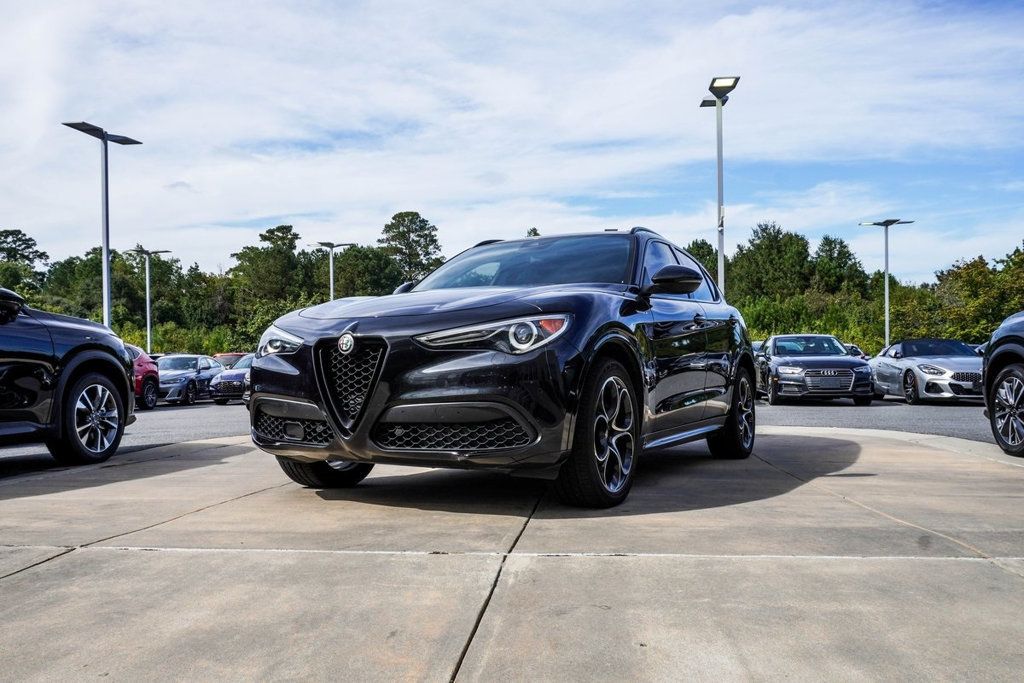 2022 Alfa Romeo Stelvio Ti Sport photo 3
