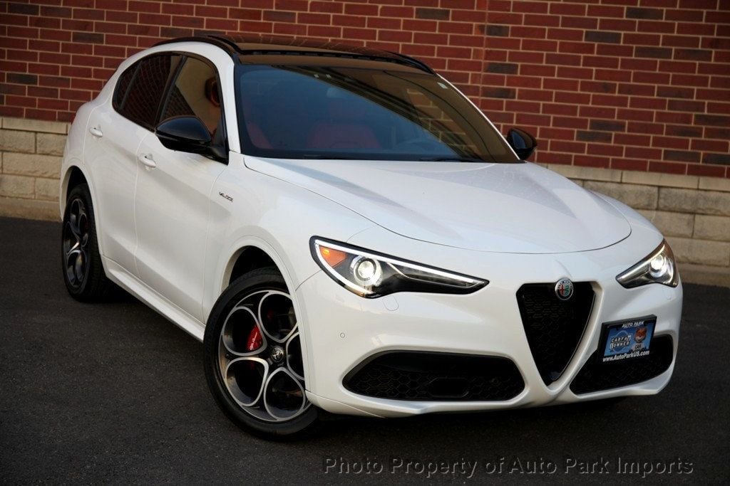 2022 Alfa Romeo Stelvio Ti Sport photo 8