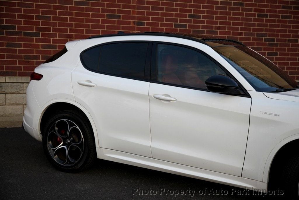 2022 Alfa Romeo Stelvio Ti Sport photo 11