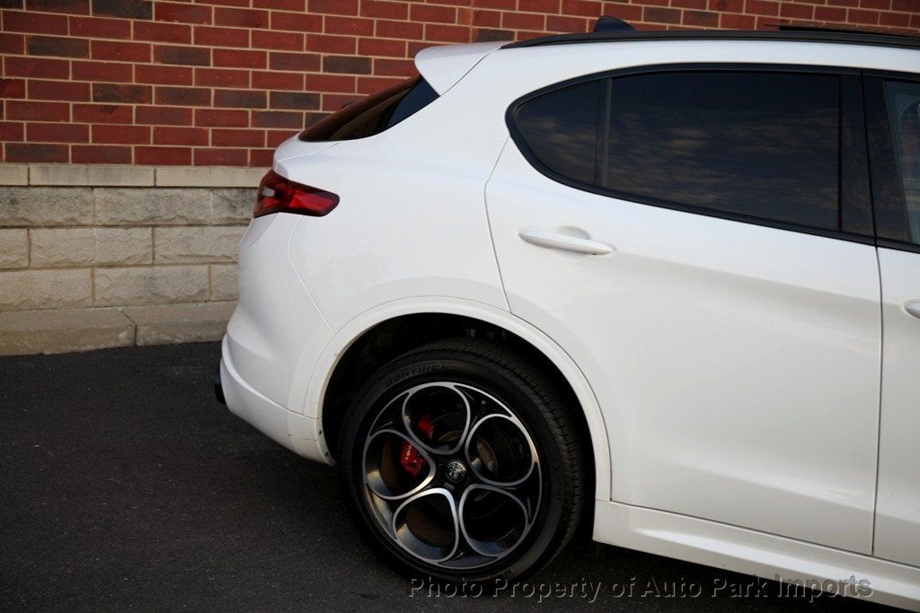 2022 Alfa Romeo Stelvio Ti Sport photo 12