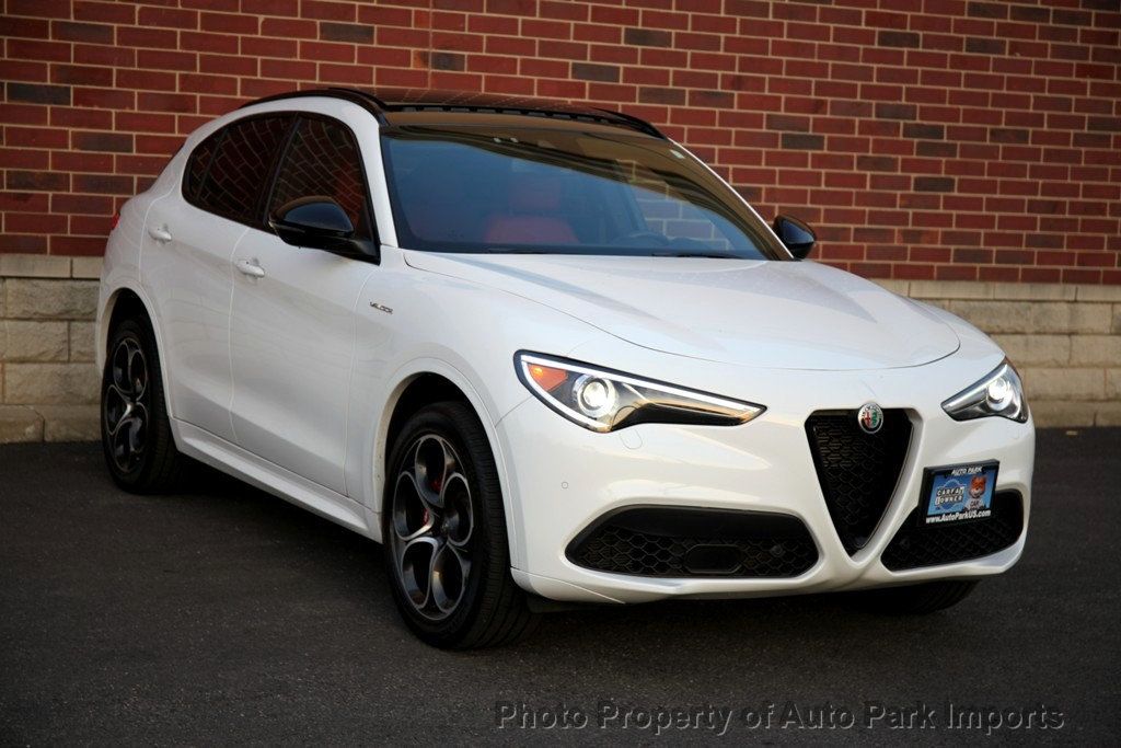 2022 Alfa Romeo Stelvio Ti Sport photo 14
