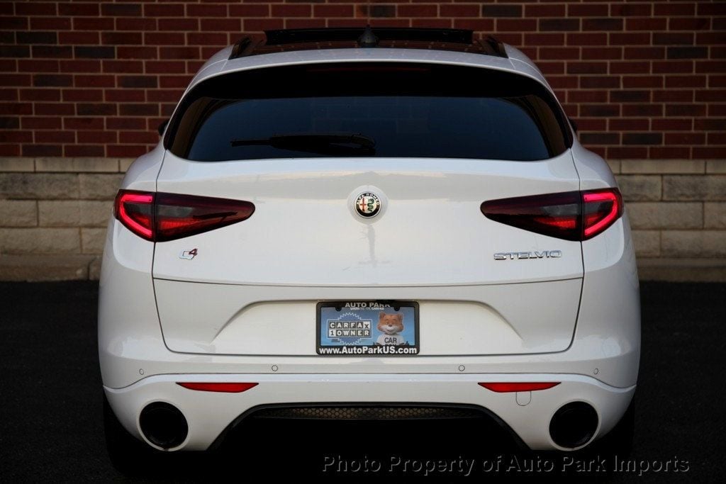 2022 Alfa Romeo Stelvio Ti Sport photo 16