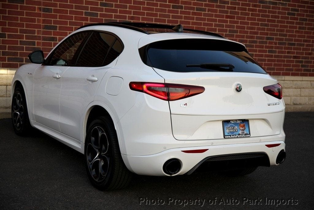 2022 Alfa Romeo Stelvio Ti Sport photo 17