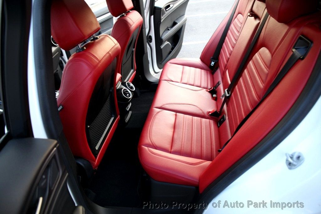 2022 Alfa Romeo Stelvio Ti Sport photo 22