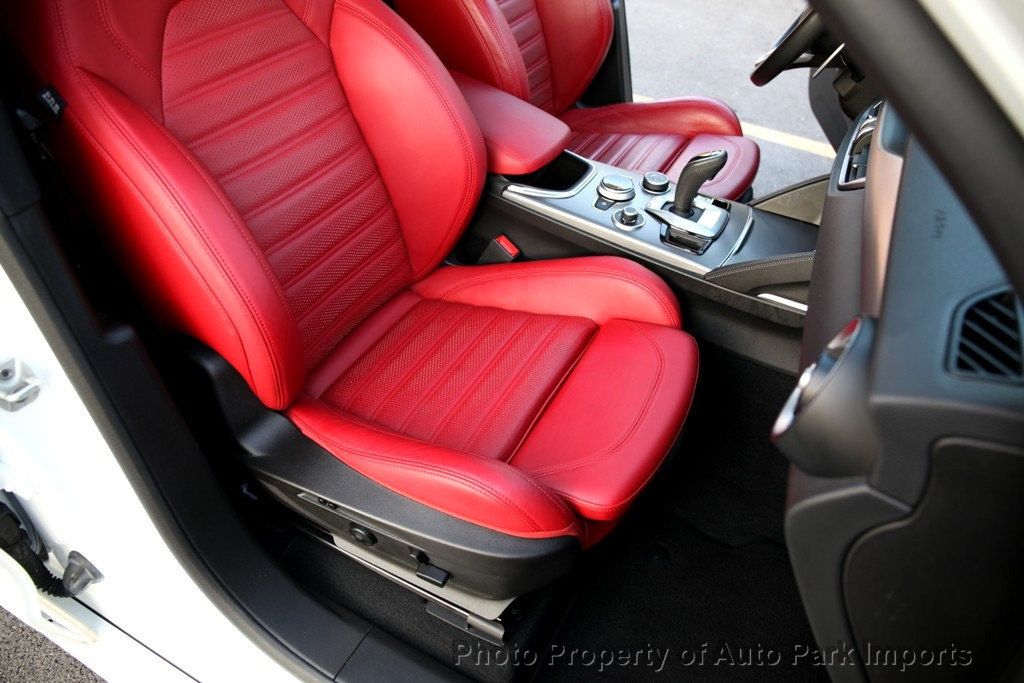 2022 Alfa Romeo Stelvio Ti Sport photo 27