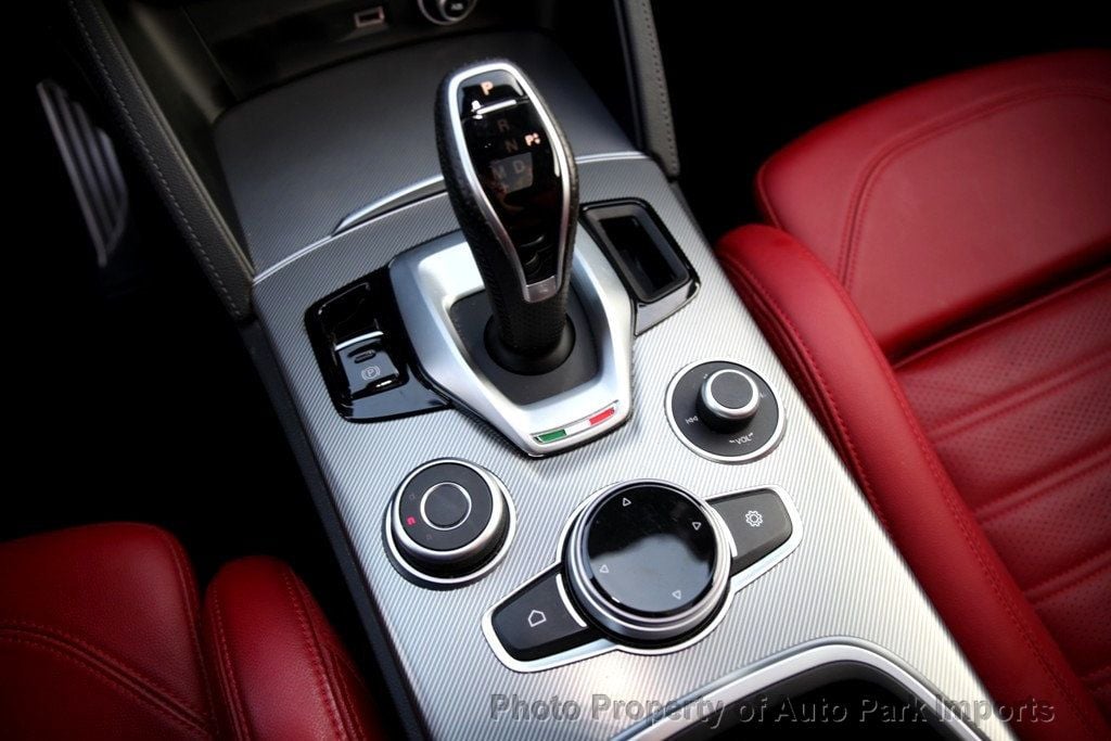 2022 Alfa Romeo Stelvio Ti Sport photo 36